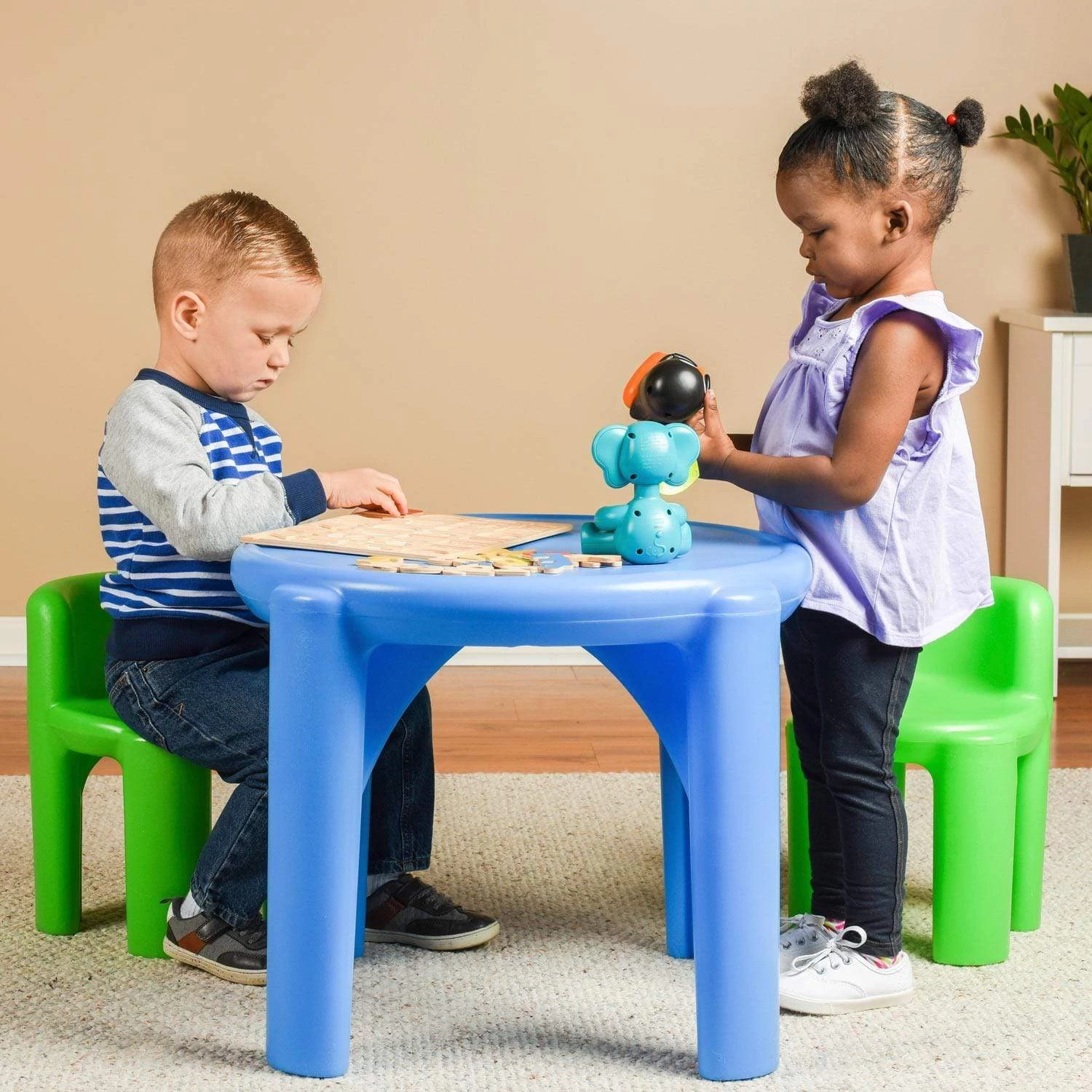 Little Tikes Bright N Bold Table & Chairs - Image 5